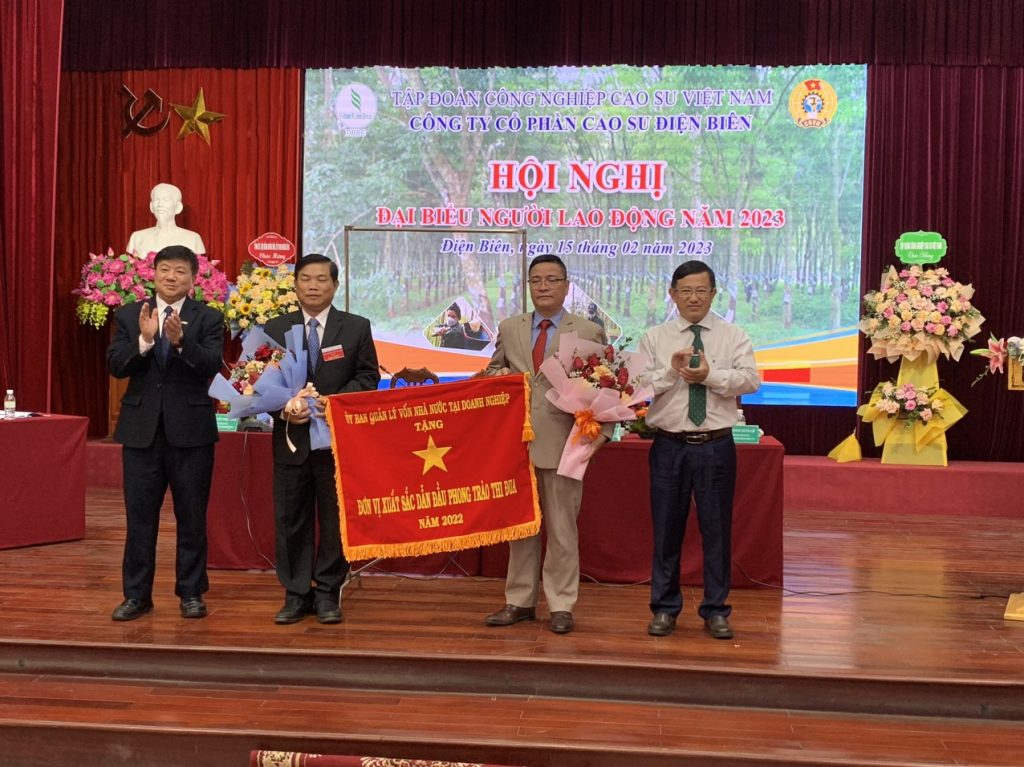 Cao su Điện Biên phấn đấu khai thác hơn 4.000 tấn mủ